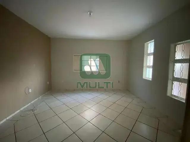 Casa / Sobrado para Locação em Uberlândia/MG Jardim Europa 3 Quartos