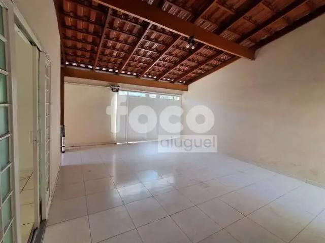 Casa / Sobrado para Locação em Uberlândia/MG Jardim Europa 3 Quartos