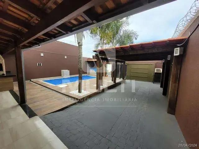Casa / Sobrado para Locação em Uberlândia/MG Jardim Europa 3 Quartos