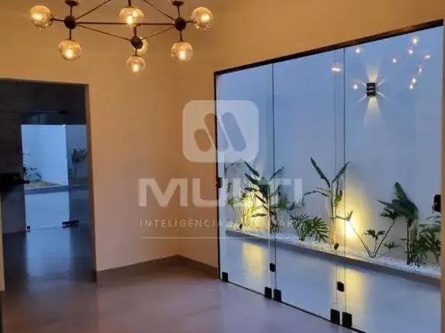 Casa / Sobrado para Locação em Uberlândia/MG Jardim Europa 3 Quartos