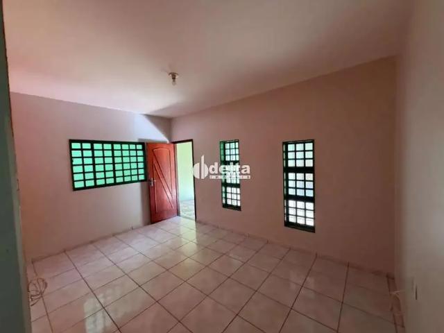Casa / Sobrado para Locação em Uberlândia/MG Jardim Europa 3 Quartos