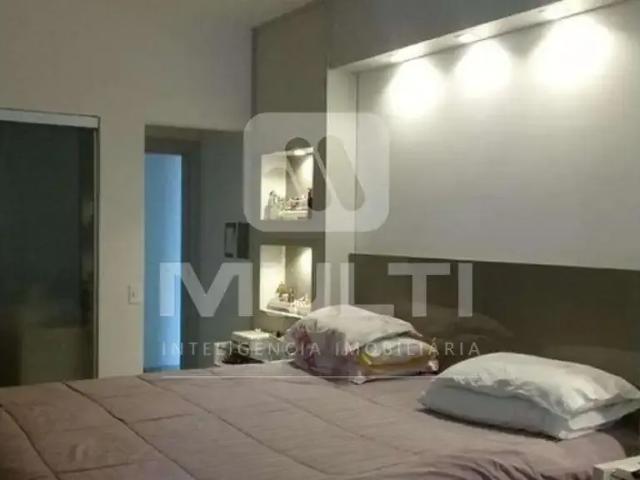 Casa / Sobrado para Locação em Uberlândia/MG Jardim Europa 4 Quartos