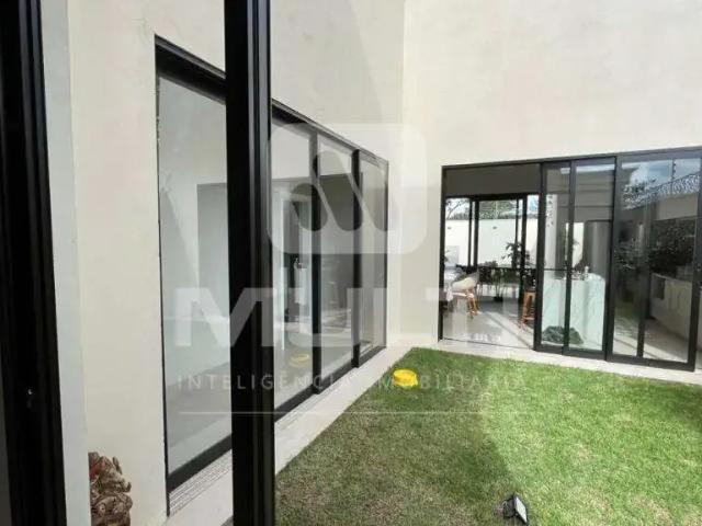 Casa / Sobrado para Locação em Uberlândia/MG Jardim Karaíba 3 Quartos