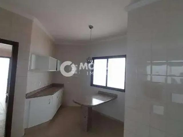 Casa / Sobrado para Locação em Uberlândia/MG Jardim Karaíba 3 Quartos