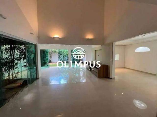 Casa / Sobrado para Locação em Uberlândia/MG Jardim Karaíba 4 Quartos