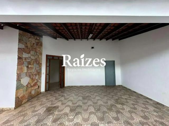 Casa / Sobrado para Locação em Uberlândia/MG Jardim Patrícia 4 Quartos