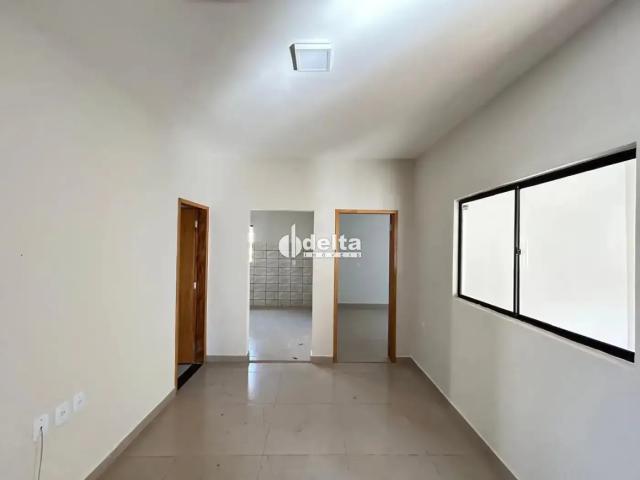 Casa / Sobrado para Locação em Uberlândia/MG Jardim Patrícia 2 Quartos