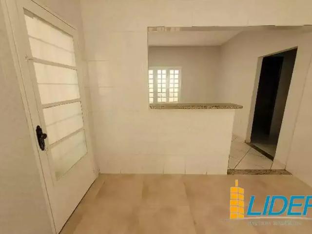 Casa / Sobrado para Locação em Uberlândia/MG Jardim Patrícia 3 Quartos
