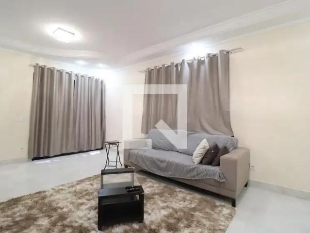 Casa / Sobrado para Locação em Uberlândia/MG Jardim Patrícia 3 Quartos