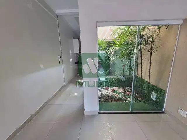 Casa / Sobrado para Locação em Uberlândia/MG Jardim Patrícia 3 Quartos