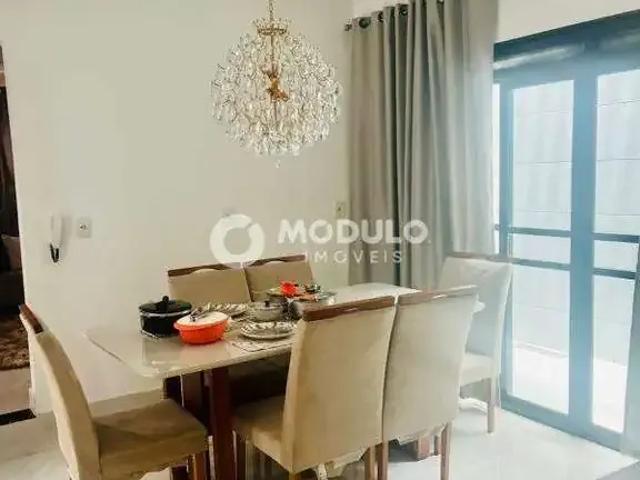 Casa / Sobrado para Locação em Uberlândia/MG Jardim Patrícia 3 Quartos