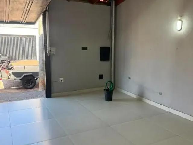 Casa / Sobrado para Locação em Uberlândia/MG Laranjeiras 2 Quartos