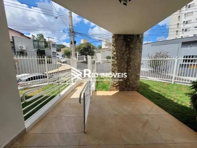 Casa / Sobrado para Locação em Uberlândia/MG Lidice 4 Quartos