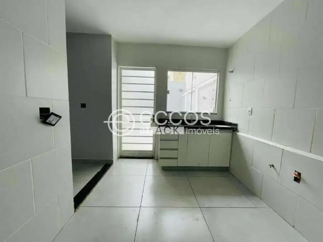 Casa / Sobrado para Locação em Uberlândia/MG Lidice 3 Quartos