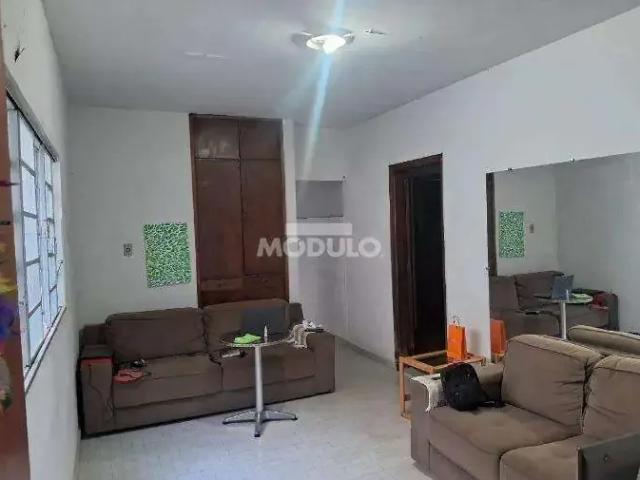 Casa / Sobrado para Locação em Uberlândia/MG Lidice 3 Quartos