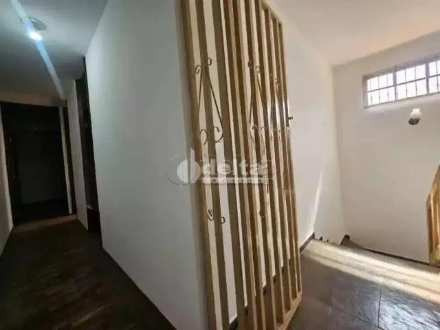 Casa / Sobrado para Locação em Uberlândia/MG Lidice 3 Quartos