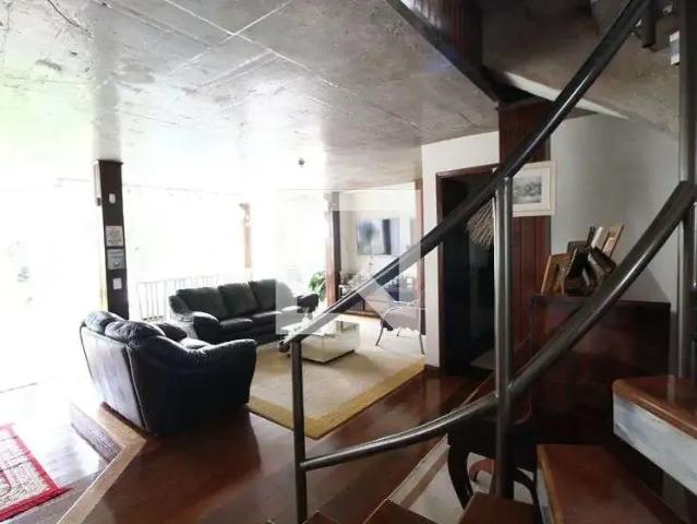 Casa / Sobrado para Locação em Uberlândia/MG Panorama 7 Quartos