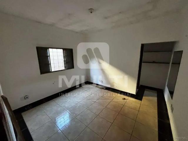 Casa / Sobrado para Locação em Uberlândia/MG Planalto 4 Quartos