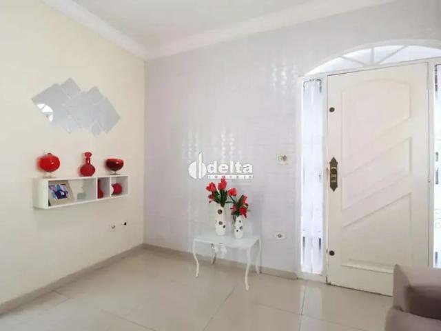 Casa / Sobrado para Locação em Uberlândia/MG Presidente Roosevelt 3 Quartos
