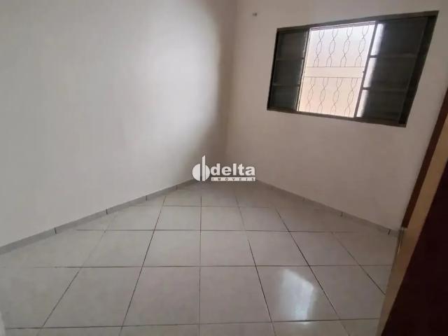 Casa / Sobrado para Locação em Uberlândia/MG São Jorge 3 Quartos