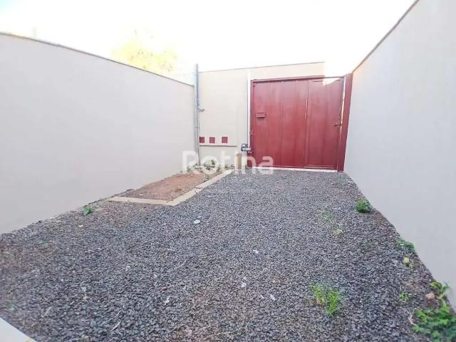 Casa / Sobrado para Locação em Uberlândia/MG Shopping Park 2 Quartos