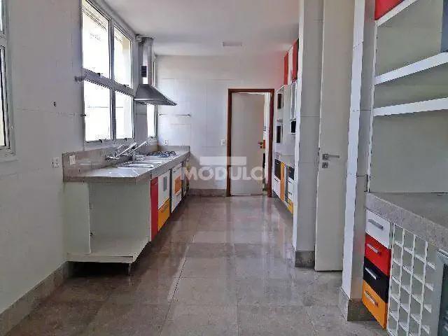 Casa / Sobrado para Locação em Uberlândia/MG Tabajaras 4 Quartos