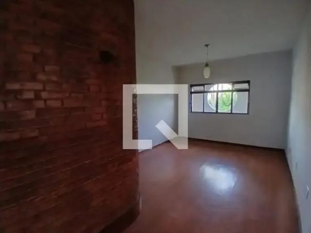 Casa / Sobrado para Locação em Uberlândia/MG Tabajaras 4 Quartos