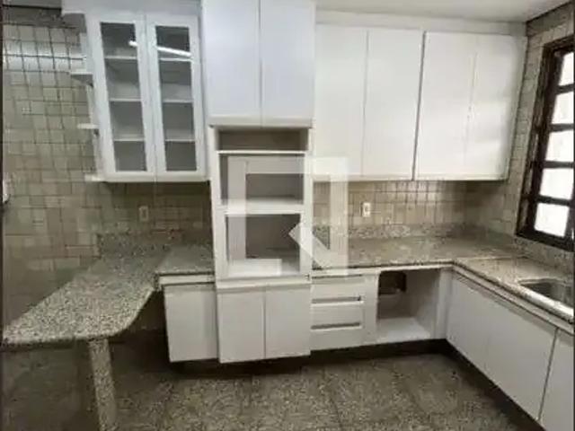 Casa / Sobrado para Locação em Uberlândia/MG Tabajaras 5 Quartos