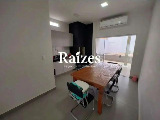 Casa / Sobrado para Locação em Uberlândia/MG Tibery 4 Quartos