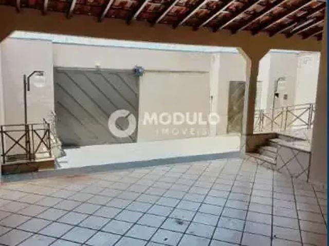 Casa / Sobrado para Locação em Uberlândia/MG Tibery 3 Quartos