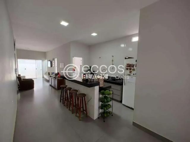 Casa / Sobrado para Locação em Uberlândia/MG Tibery 3 Quartos
