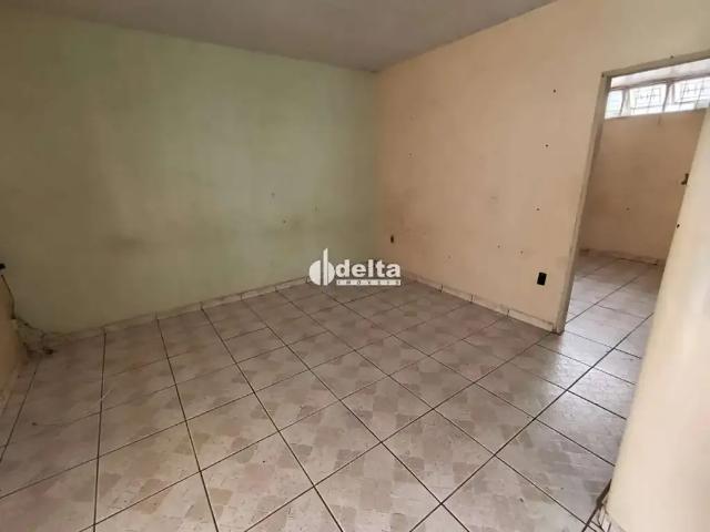 Casa / Sobrado para Locação em Uberlândia/MG Tibery 3 Quartos