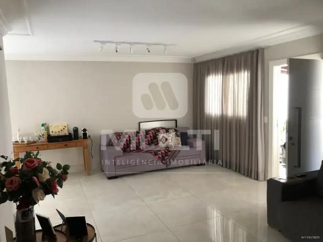 Casa / Sobrado para Locação em Uberlândia/MG Umuarama 4 Quartos