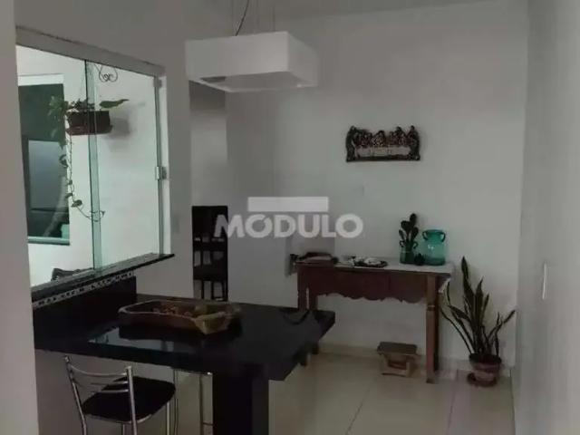 Casa / Sobrado para Locação em Uberlândia/MG Vigilato Pereira 3 Quartos