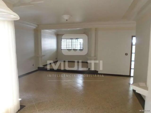 Casa / Sobrado para Locação em Uberlândia/MG Vigilato Pereira 4 Quartos