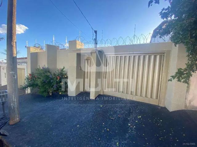 Casa / Sobrado para Locação em Uberlândia/MG Vigilato Pereira 4 Quartos