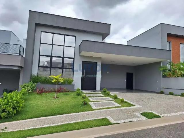 Casa / Sobrado para Locação em Valinhos/SP Chácaras Alpina 3 Quartos