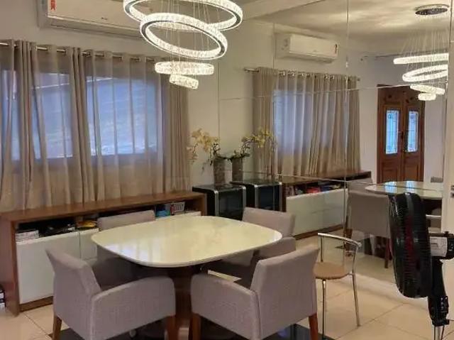Casa / Sobrado para Locação em Valinhos/SP Chácaras São Bento 5 Quartos