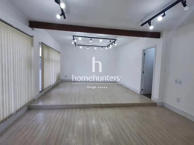Casa / Sobrado para Locação em Valinhos/SP Jardim Santo Antônio 1 Quartos