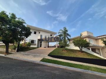 Casa / Sobrado para Locação em Valinhos/SP Lenheiro 3 Quartos