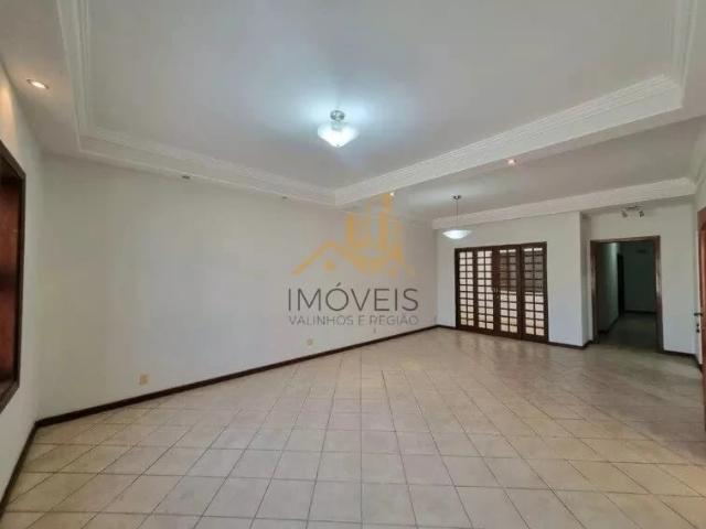 Casa / Sobrado para Locação em Valinhos/SP Parque dos Cocais 3 Quartos