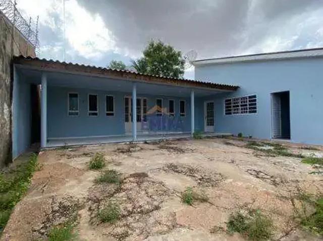 Casa / Sobrado para Locação em Várzea Grande/MT Centro Sul 4 Quartos