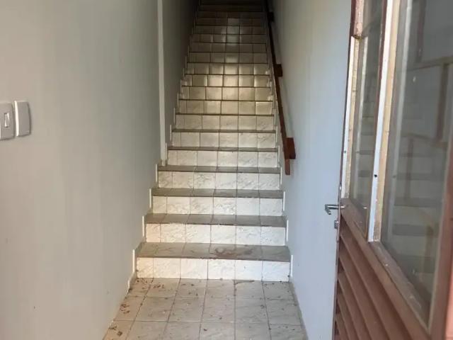 Casa / Sobrado para Locação em Várzea Grande/MT Jardim dos Estados 4 Quartos