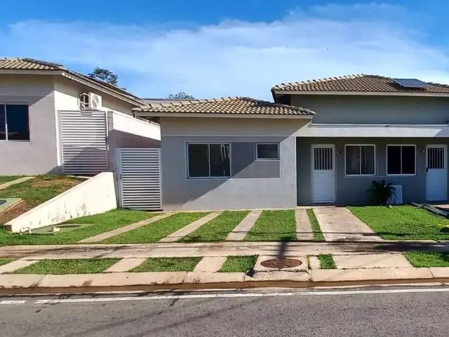 Casa / Sobrado para Locação em Várzea Grande/MT Jardim Novo Mundo 2 Quartos