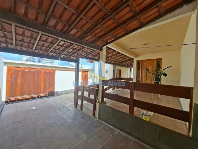 Casa / Sobrado para Locação em Vitória da Conquista/BA Candeias 3 Quartos