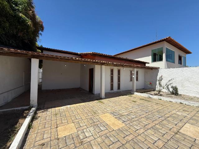 Casa / Sobrado para Locação em Vitória da Conquista/BA Candeias 3 Quartos