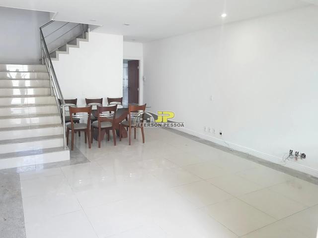 Casa / Sobrado para Locação em Vitória/ES Mata da Praia 3 Quartos