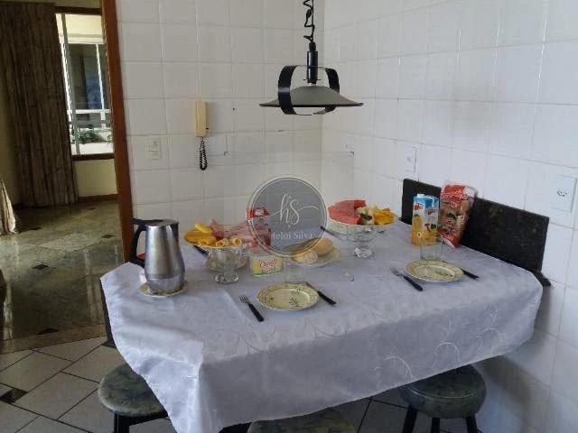 Casa / Sobrado para Locação em Vila Velha/ES Praia da Costa 4 Quartos