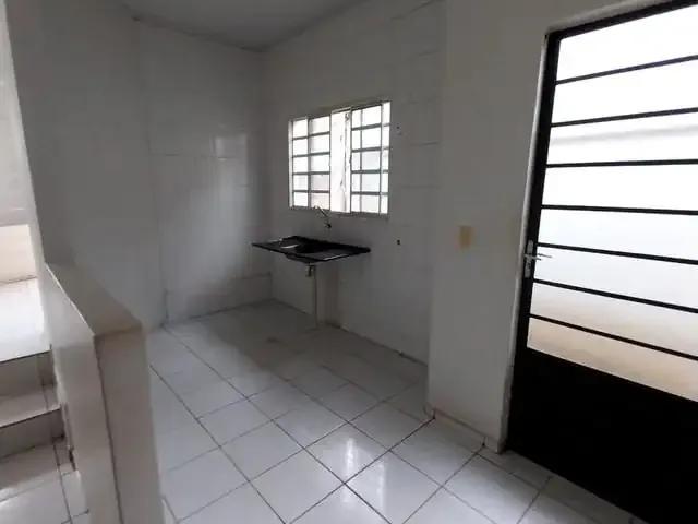 Casa / Sobrado para Locação em Vilhena/RO Centro S 01 2 Quartos