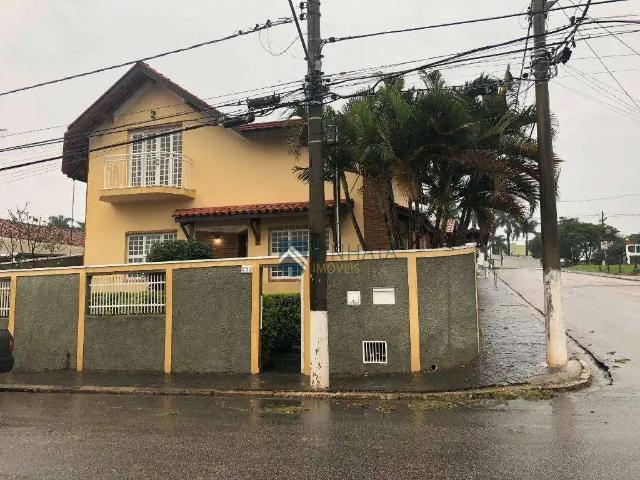 Casa / Sobrado para Locação em Vinhedo/SP Centro 4 Quartos